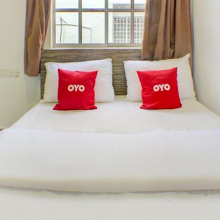 Oyo 90028 Ragula Hotel Johor Bahru Exterior photo